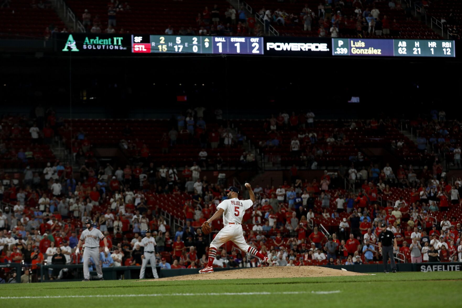 St. Louis Cardinals crush San Francisco Giants 15-6
